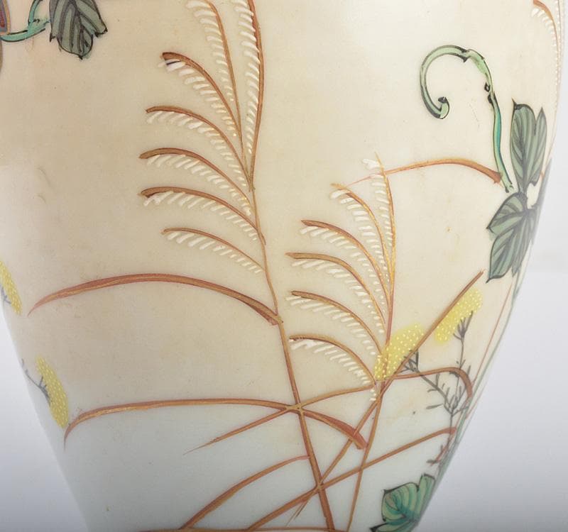 りの　九谷焼　清雅堂造　青粒　色絵秋草図　花瓶　共箱 M R4217