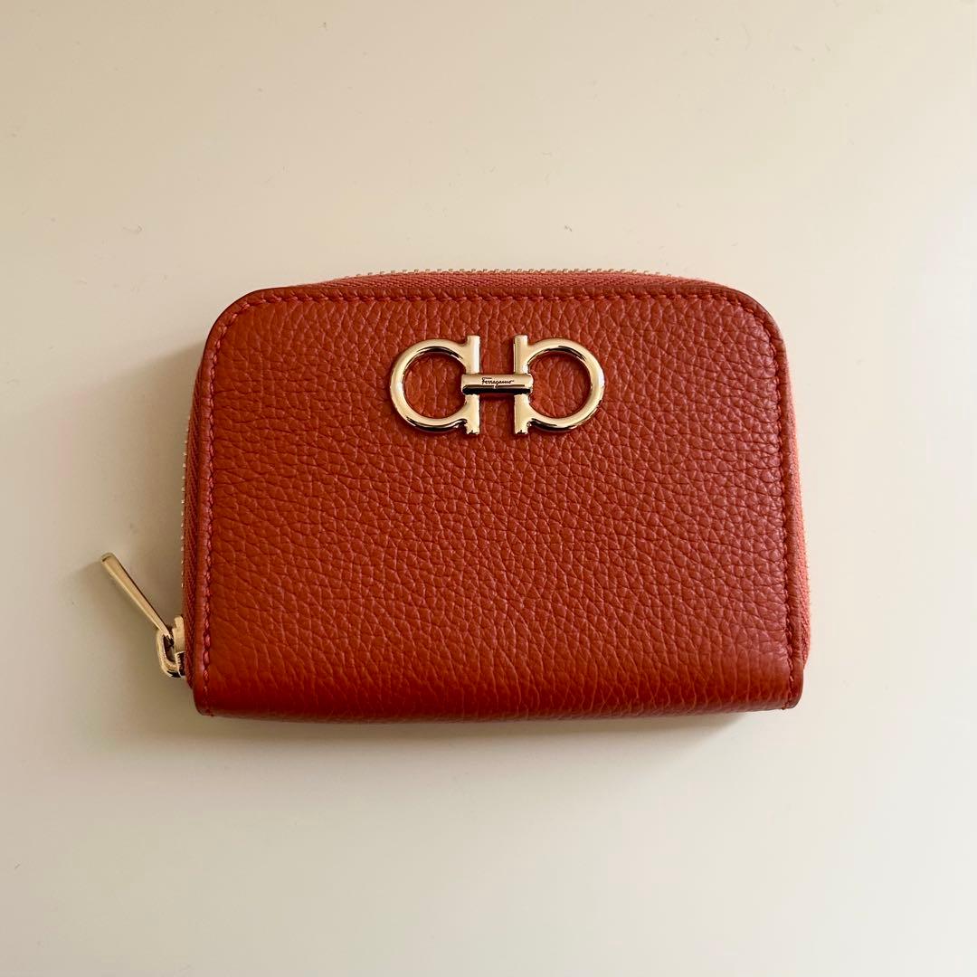 フェラガモ　財布　ケース　カードケース