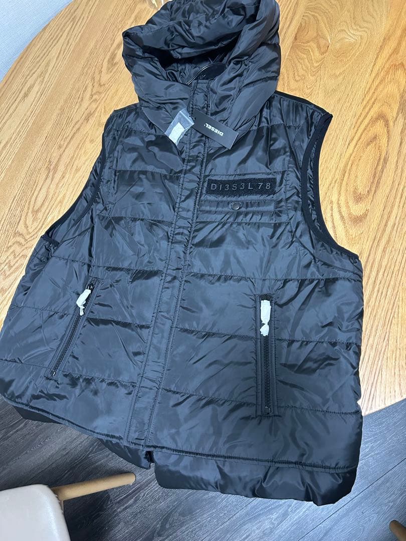 DIESEL ブラック ダウンベスト フード付き　L