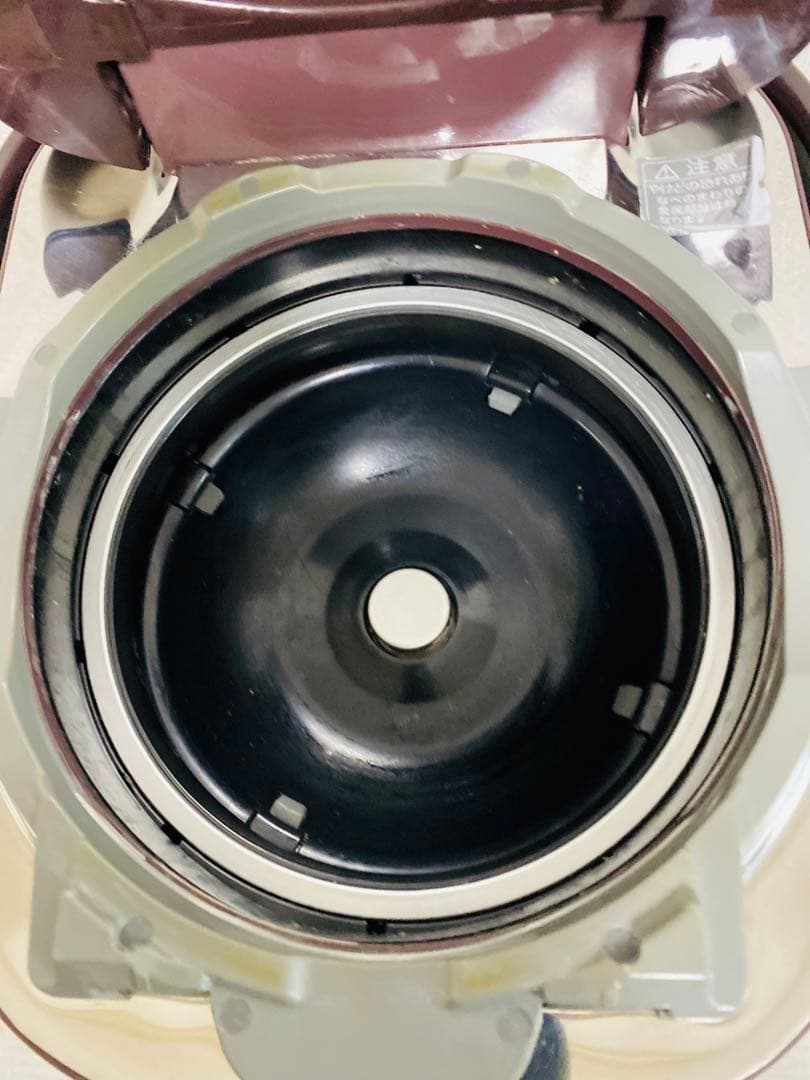 象印 圧力IH炊飯ジャー　極め羽釜　3.5合炊き　NP-QB06-2018年