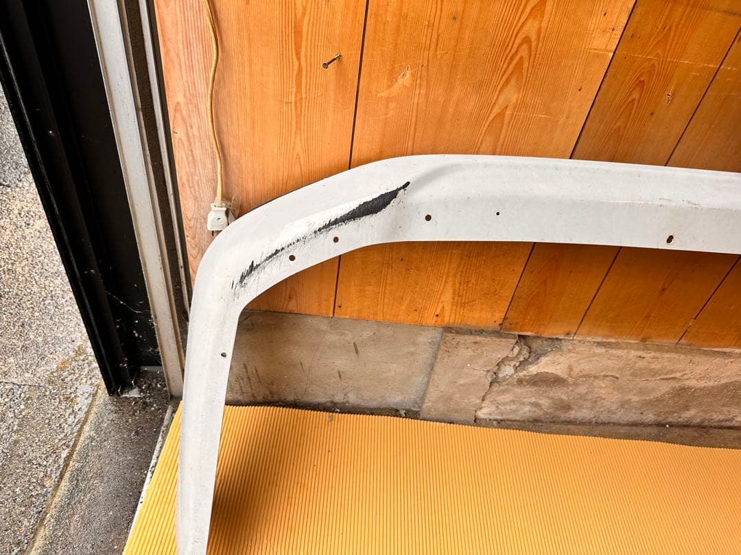 ハイエース　essex フロントリップスポイラー　ナロー用