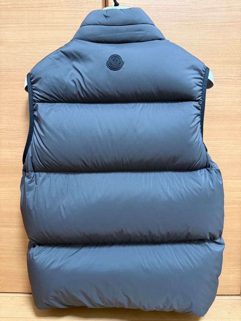Moncler ダウンベスト