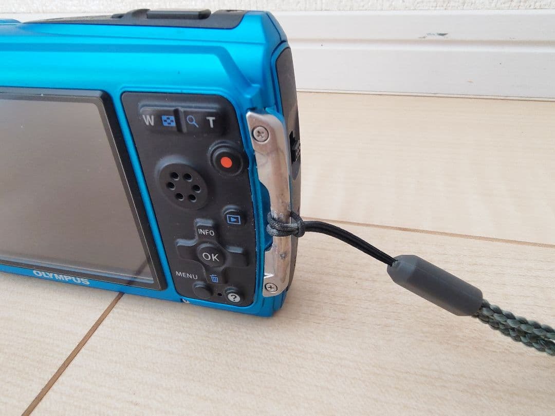 OLYMPUS TG-320 青 15m防水 付属品あり、オマケ付き