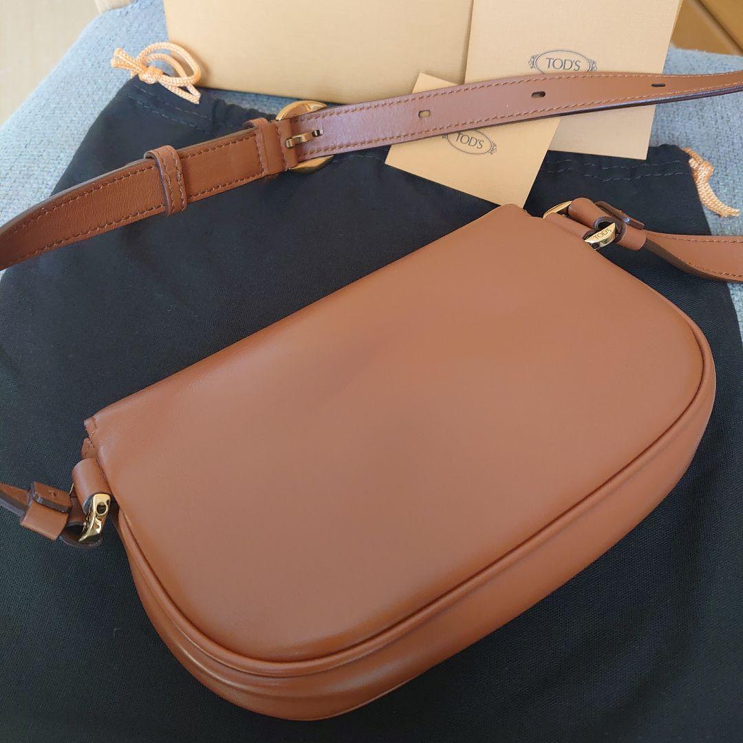 TOD'S タイムレス　クロスボディバッグ　キャメル
