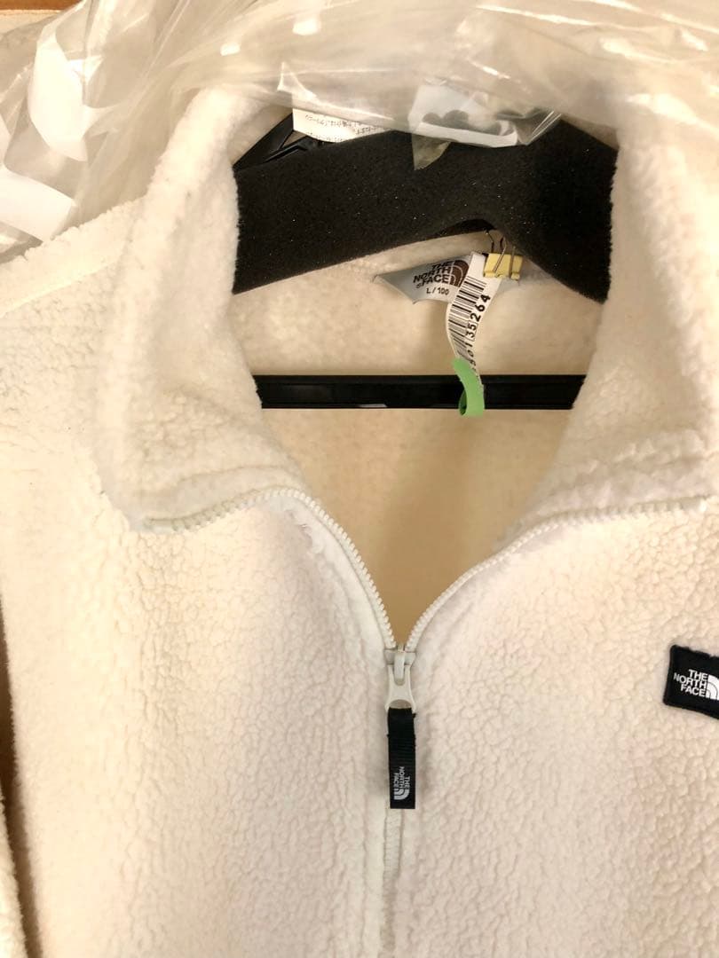 目玉商品!高騰した超人気商品　 ノースフェイス ユニセックスなので男女兼用L