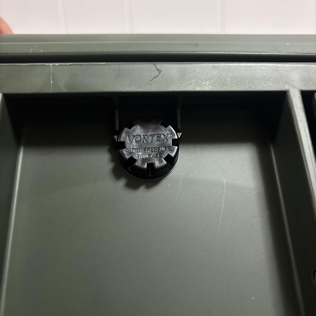 米軍放出品　HARDIGG STORM CASE キャリーケース　ODグリーン⑤