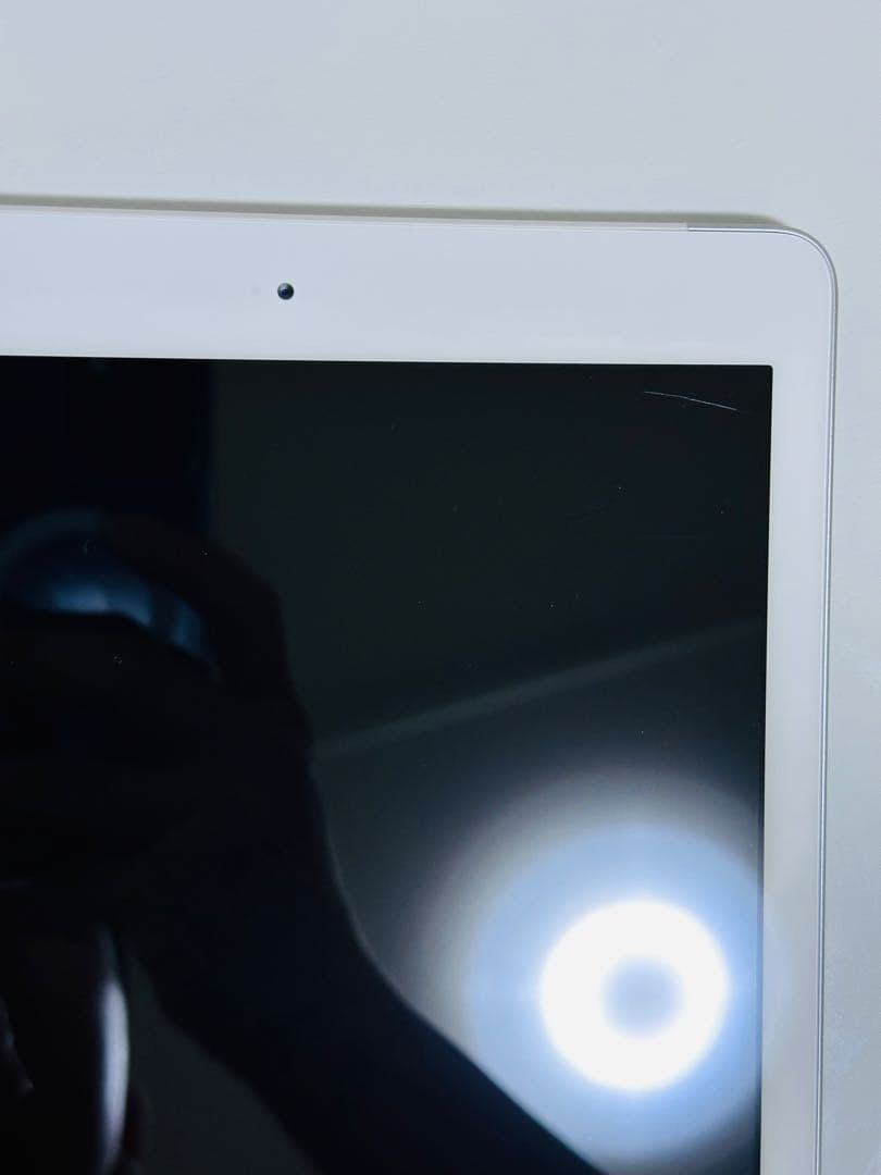 iPad 9.7インチ (第6世代) 32GB WiFi + セルラー