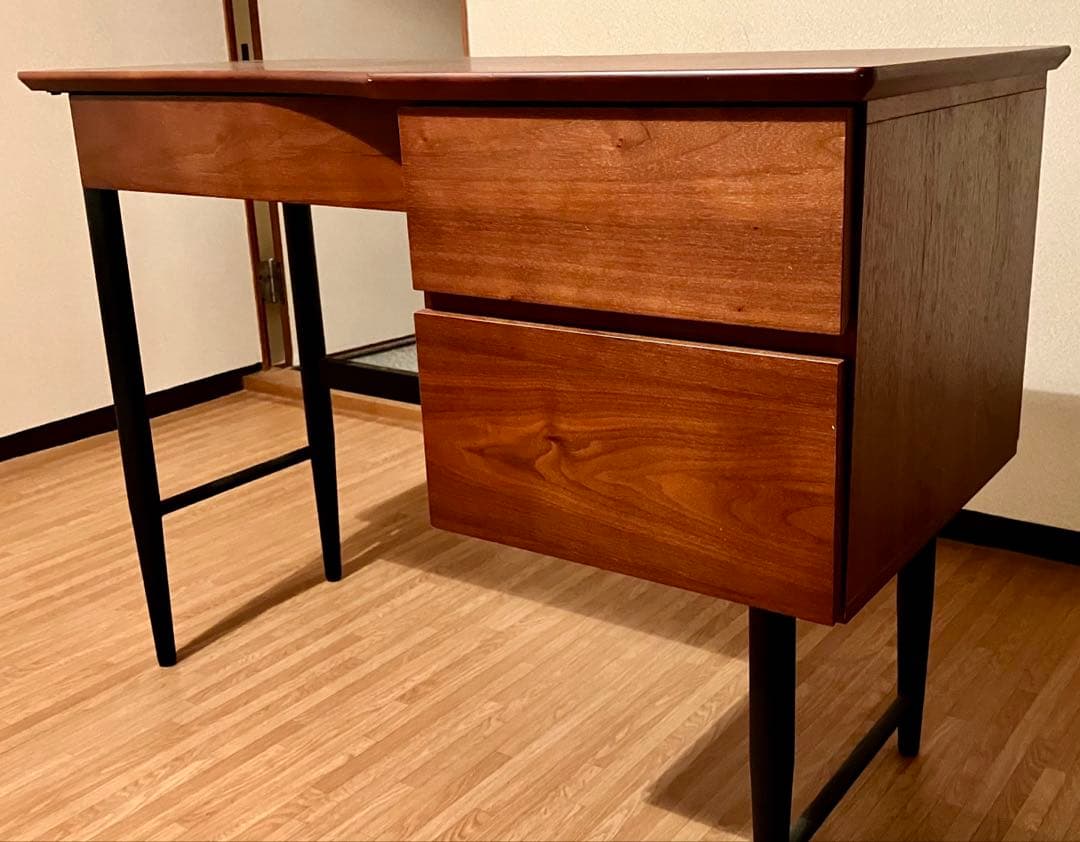 L*m様 カリモク風デスク 机 ニトリ