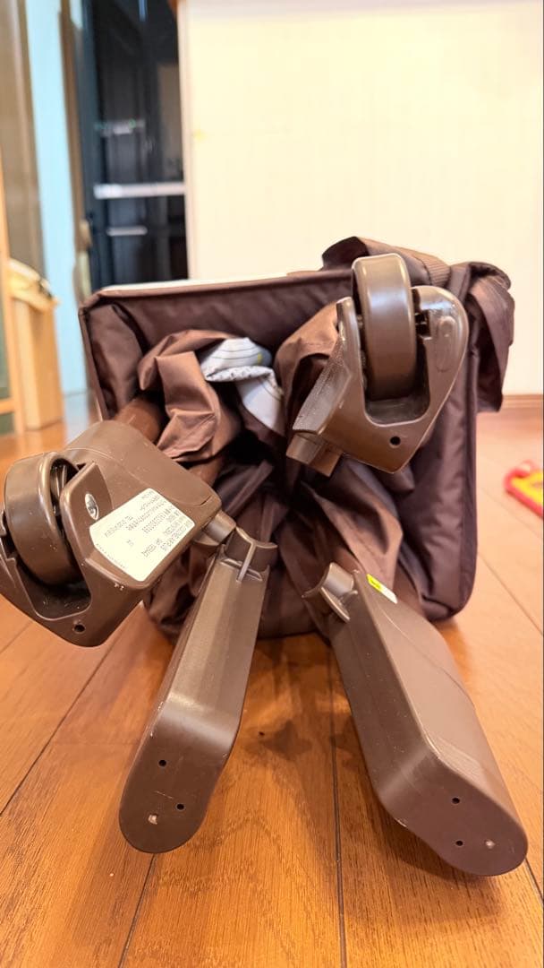 アップリカ　ココネルエアープラス　茶色　未使用品