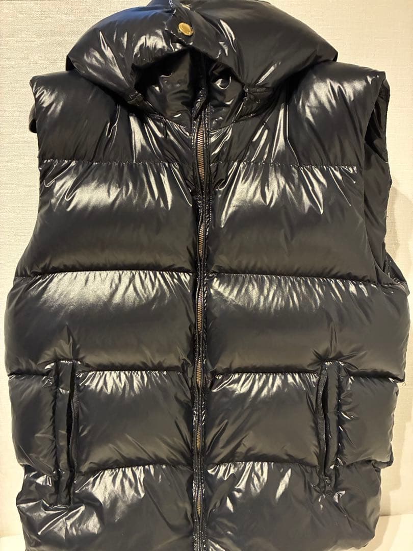 【極暖/美品】ジョンブル ダウンベスト L 黒 光沢 フード着脱可 ダウン95%