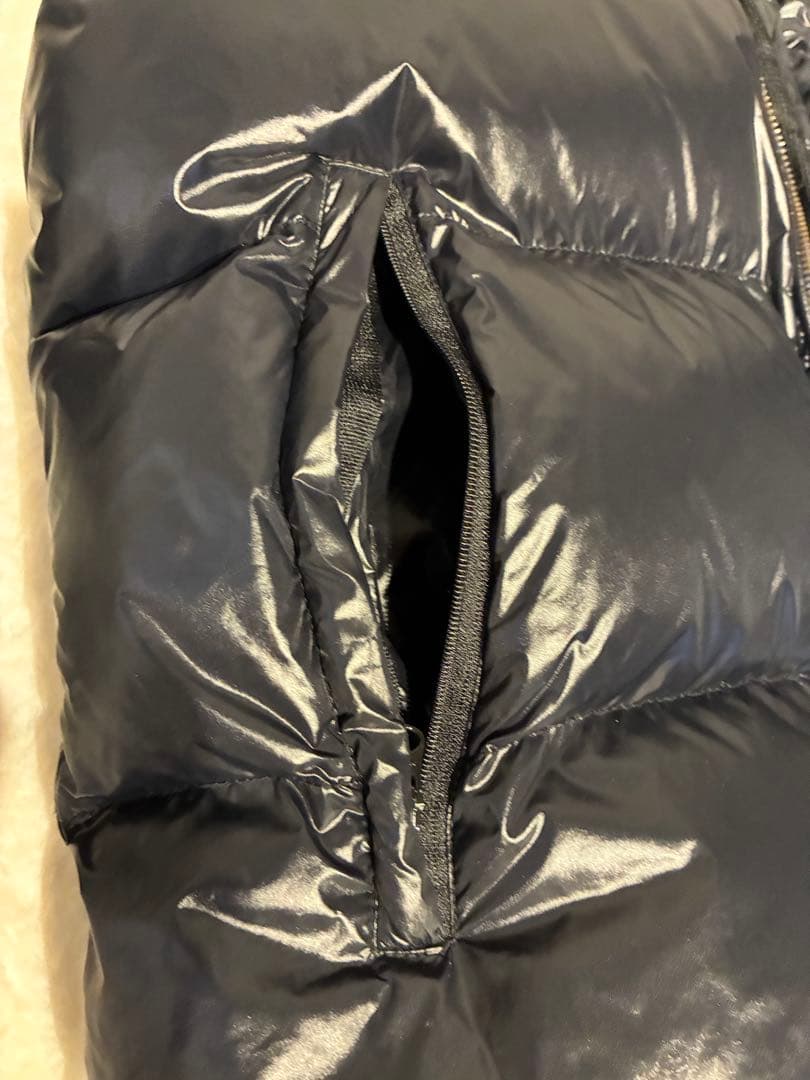 【極暖/美品】ジョンブル ダウンベスト L 黒 光沢 フード着脱可 ダウン95%
