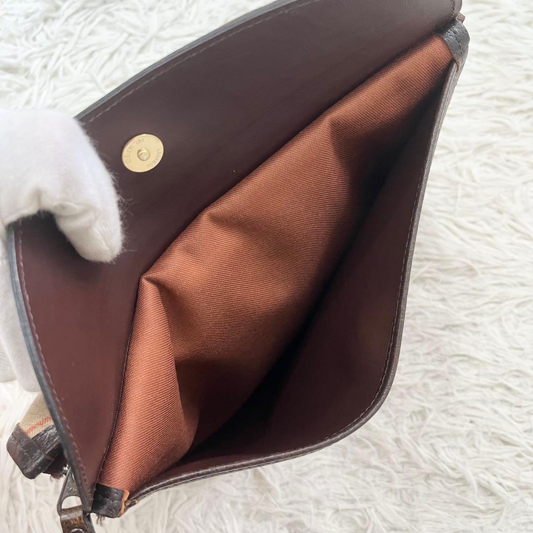 ✨極美品✨バーバリー　クラッチバッグ　小物入れ　ノバチェック　フラップ