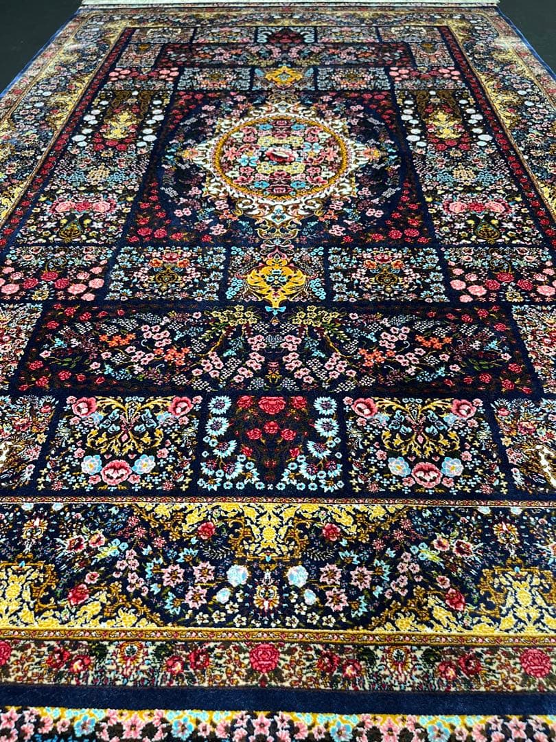 最高級 ペルシャ絨毯シルク イラン クム産 約216万ノット81×121cm