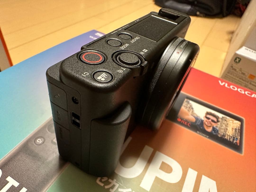 SONY VLOGCAM ZV-1 シューティンググリップ付き