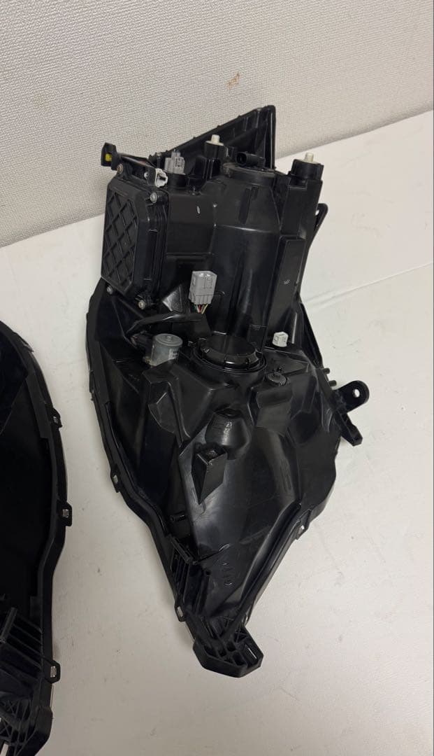 送料込 トヨタ アルファード10系 後期 純正 HID ヘッドライト 左右セット