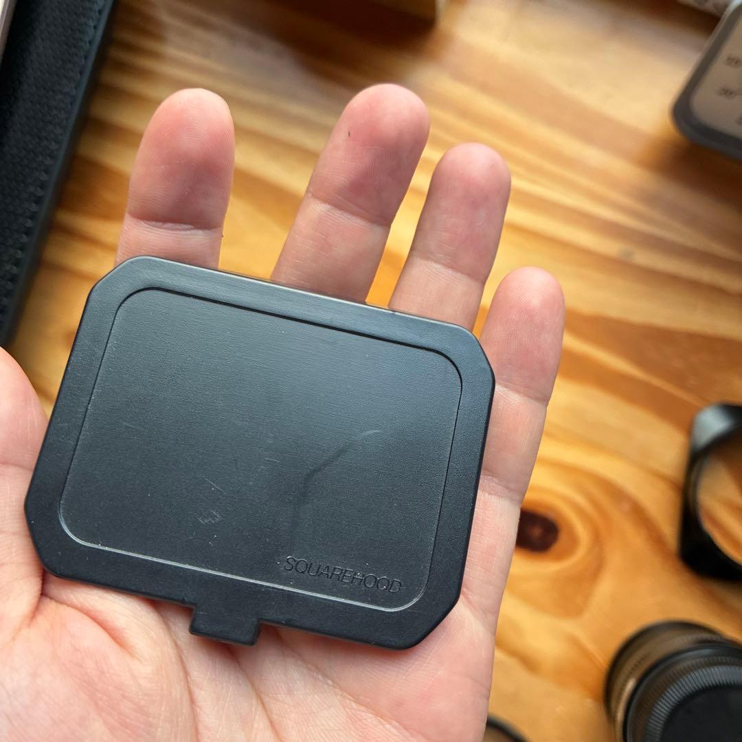 角型フード、保護フィルタ付Fujinon XF 16mm F2.8 R WR