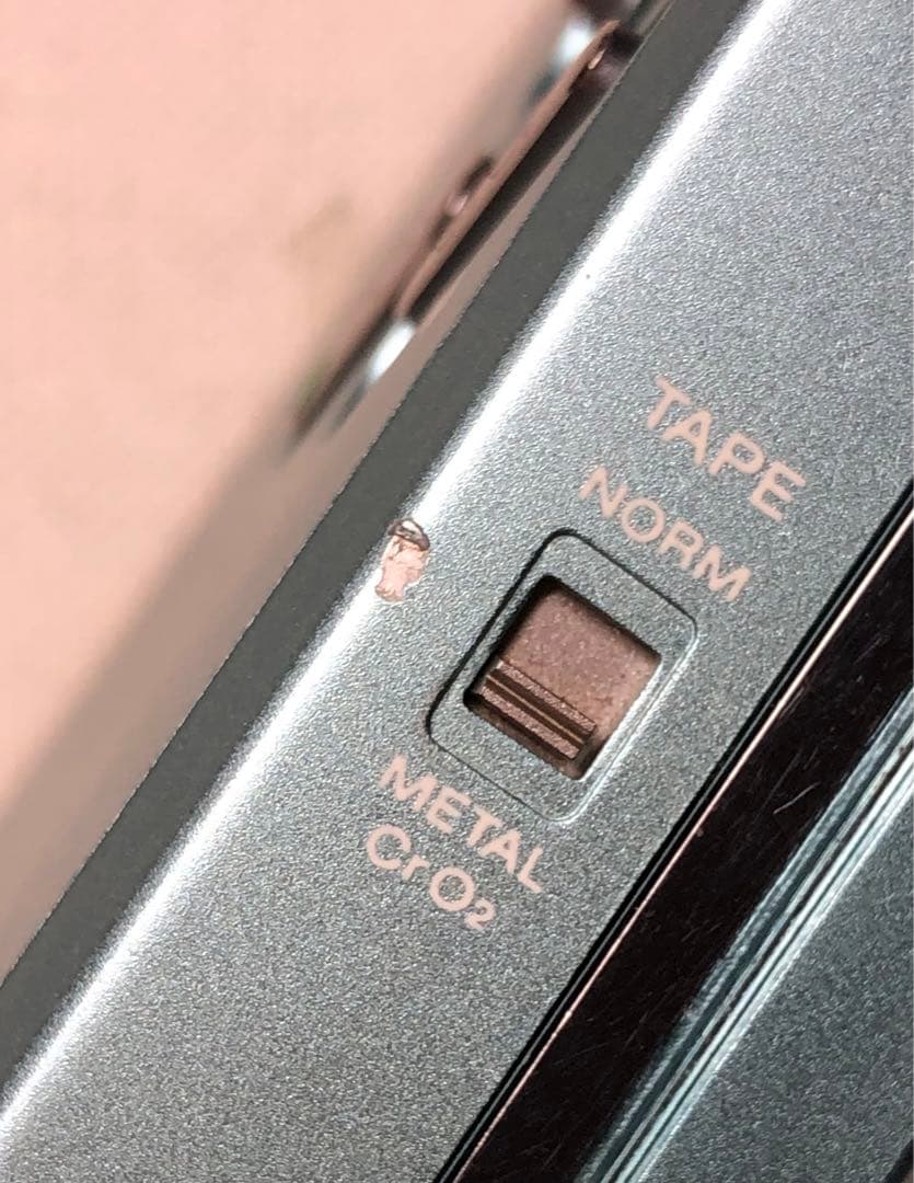 これ液漏復活？ワウフラ仕様通動くSONY WM-DDアナログガジェット、ブルーQ