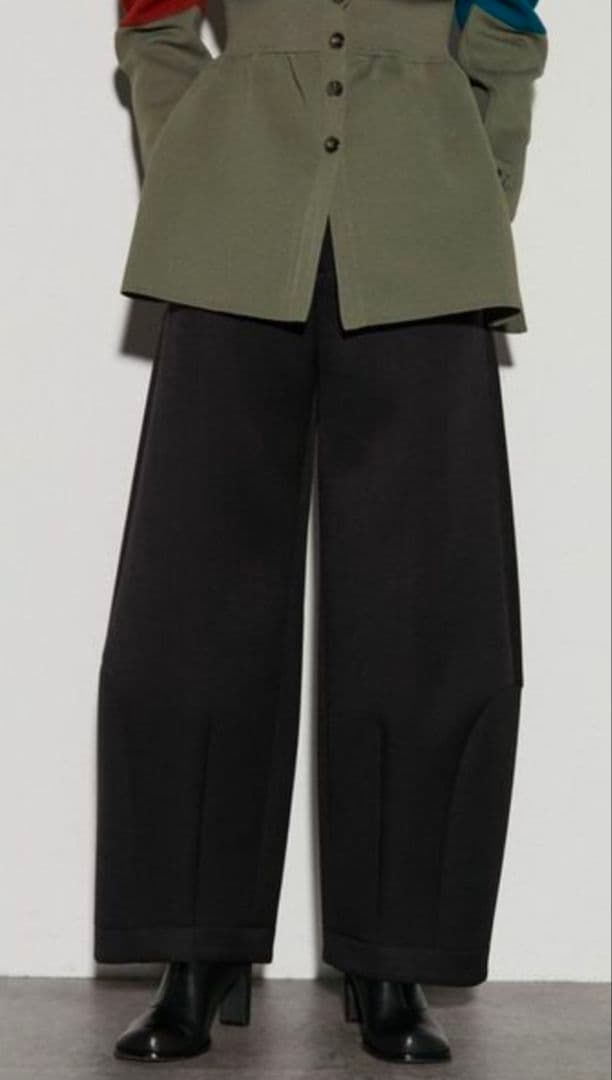 UN3D. アーチコクーンパンツ　38 黒