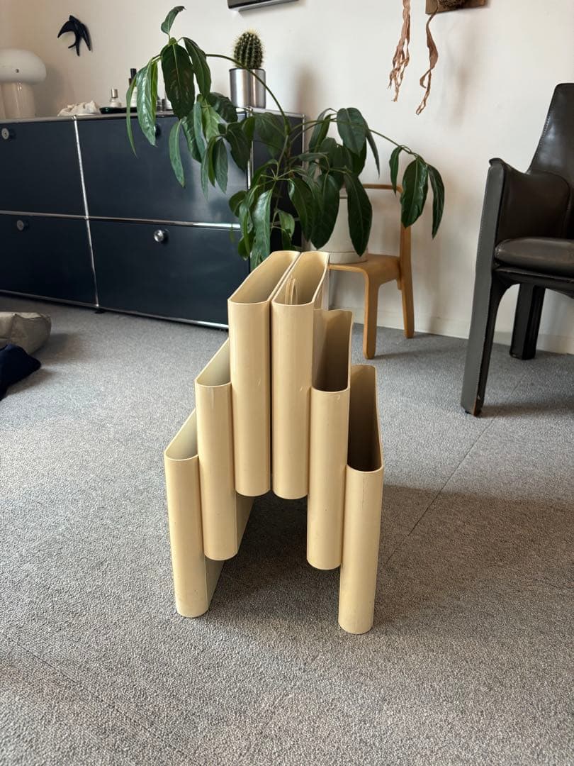 kartell カルテル 4675 ポルタリビステ 6列 3段 マガジンラック