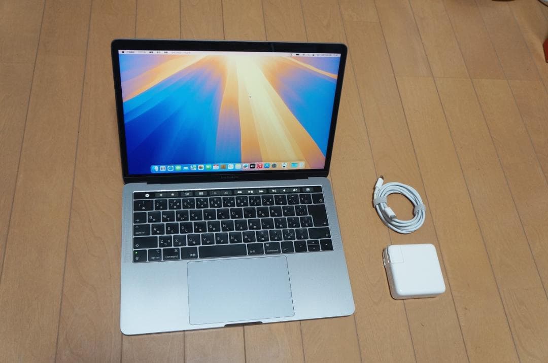 MacBook本体 MacBook Pro 13 i7 16G 512G Window Office