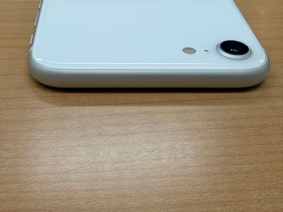 iPhone SE 第2世代 64GB ホワイト 本体のみ　残量90%