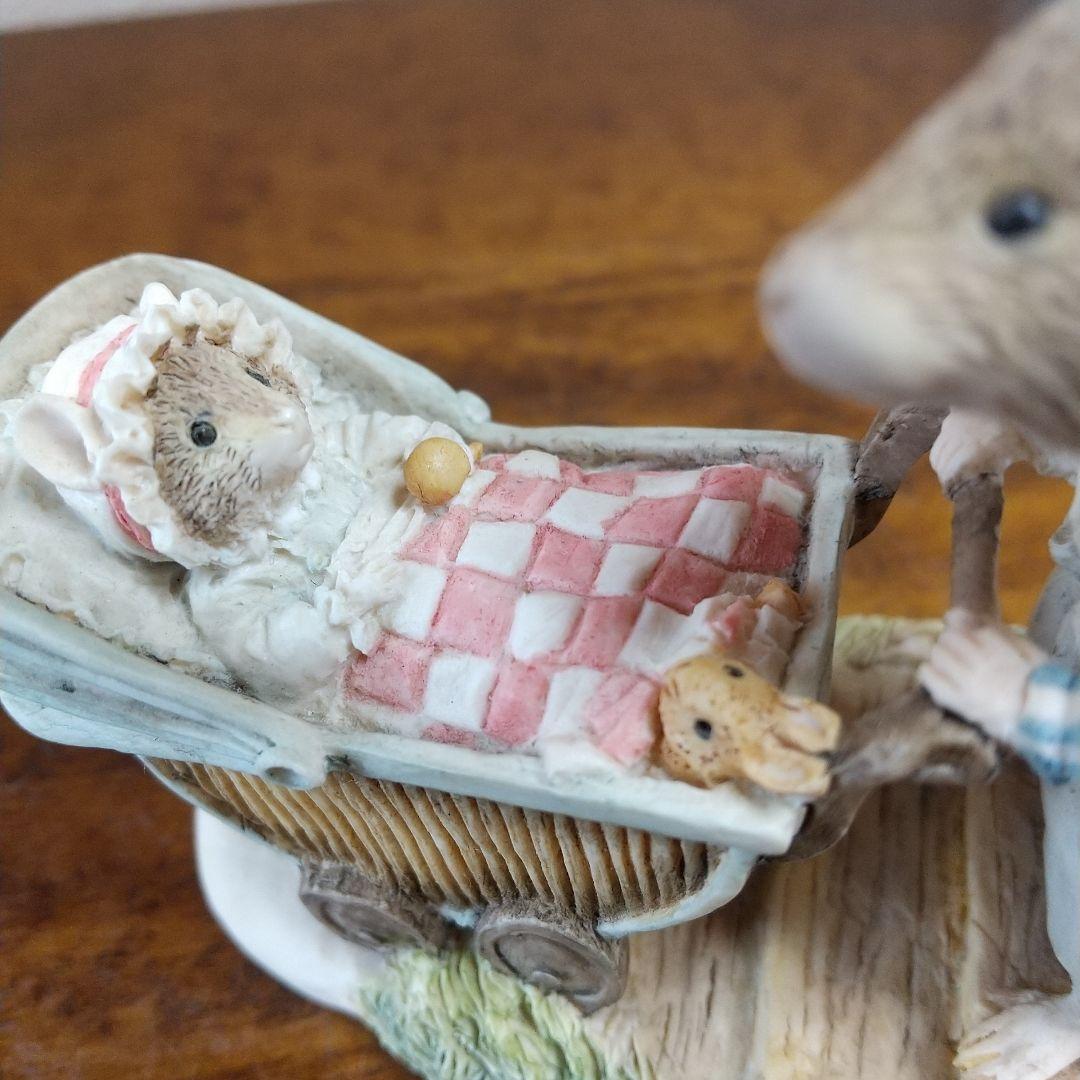 ボーダーファインアーツ ブランブリーヘッジ Dusty pushing Pram