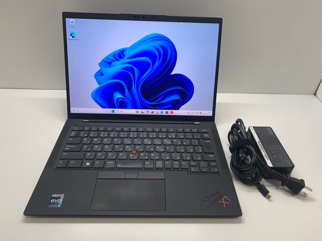 Windowsノート本体 ThinkPad X1 Carbon Gen10 i5 8GB 256GB