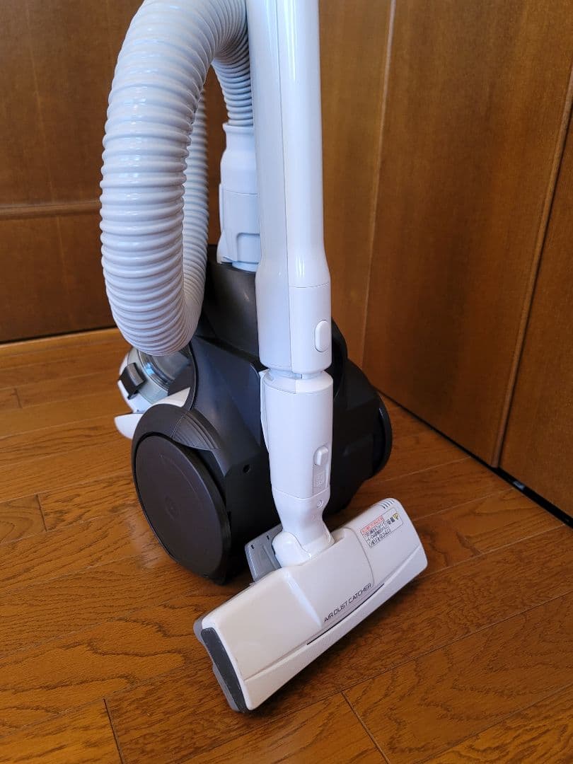 【美品】Panasonic サイクロン式 掃除機 MC-SR24J-W