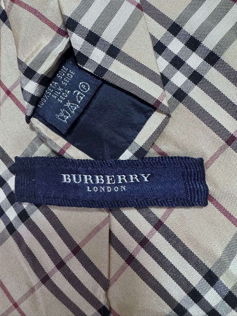 ⭐️emi⭐️バーバリー フォーマル スーツ 150　卒服　美品　12Y