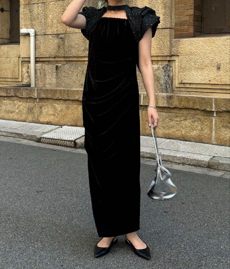 黒いベルベットパーティードレス