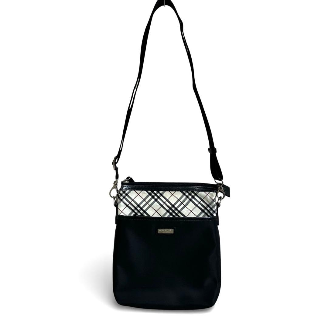 【美品】バーバリー　ブラックレーベル　ショルダーバッグ　サコッシュ　ノバチェック