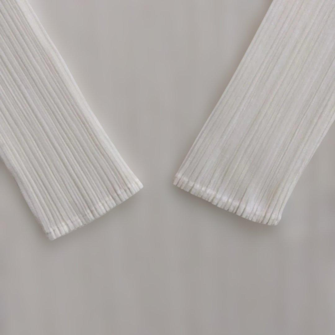 プリーツプリーズハイネックトップス