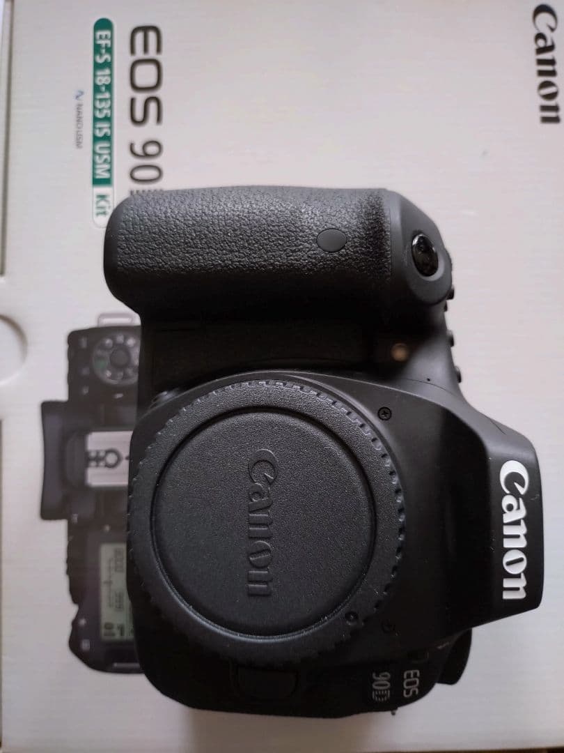 Canon EOS 90D + EF-S 18-135mm Kit 新品