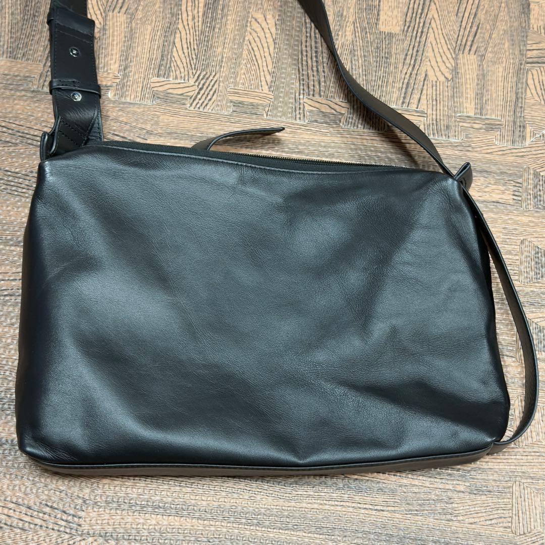 ear PAPILLONNER（イアパピヨネ）2WAY本革レザーショルダーバッグ