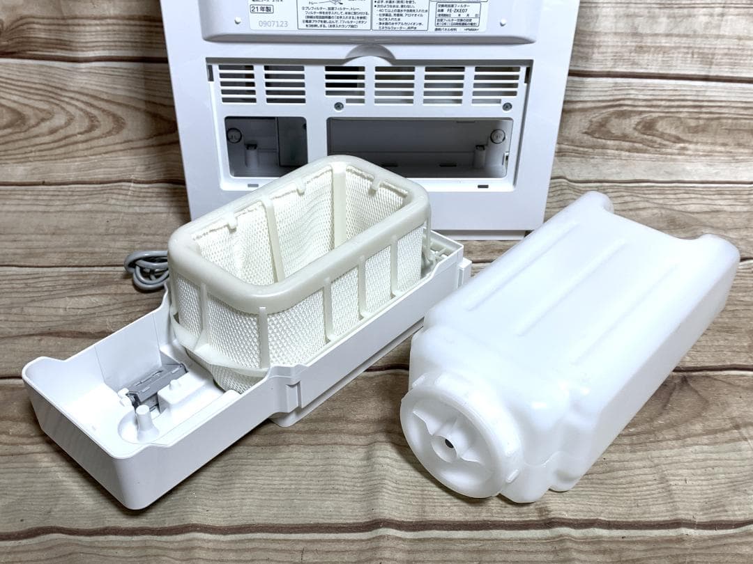 Panasonic 14畳 4.2L ナノイー加湿機 FE-KXU05 使用少♪