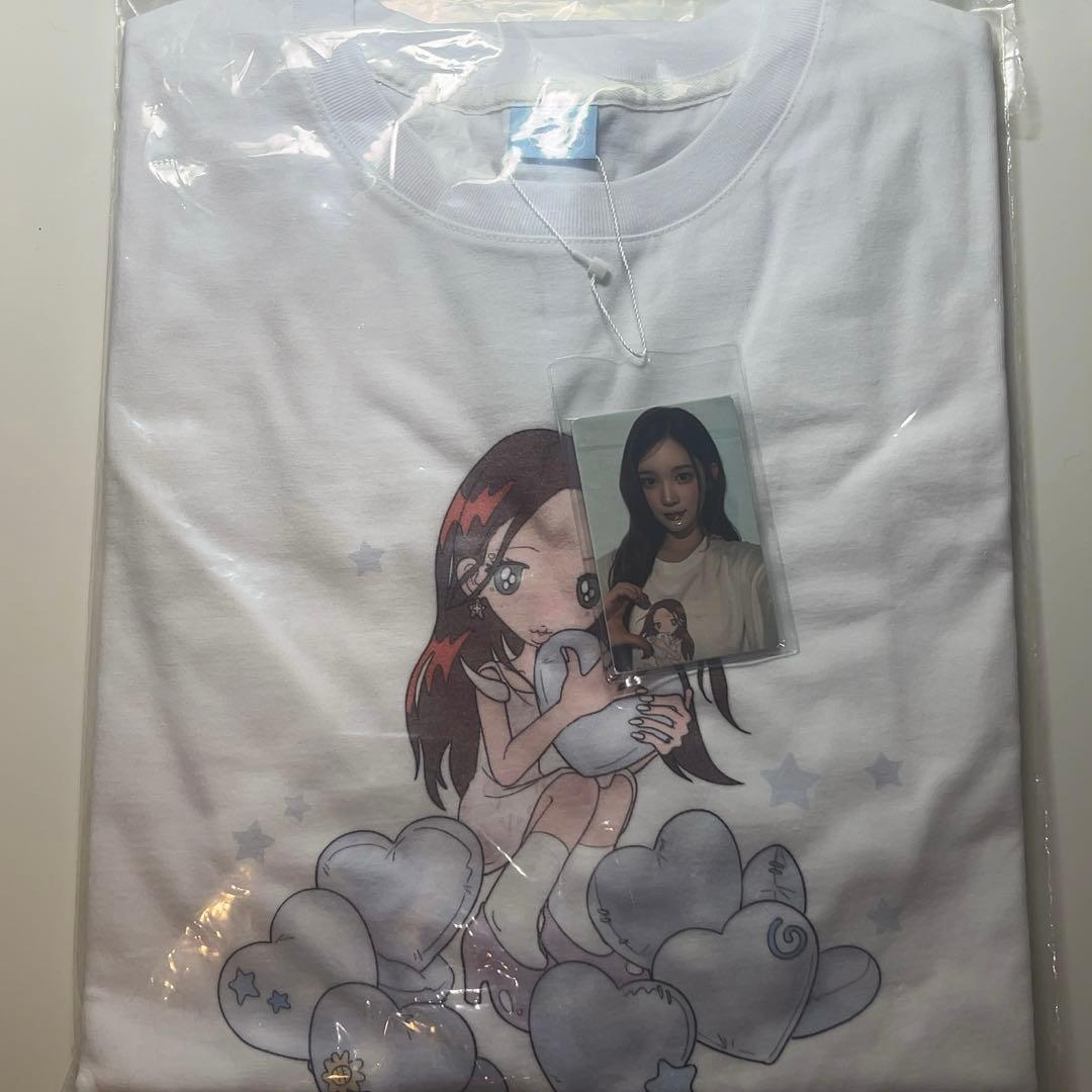 hearts2hearts FOCUS MD Tシャツ　新品未開封　エイナ