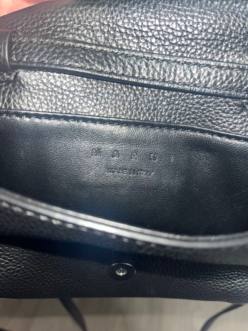 MARNI ブラックレザー ショルダーバッグ黒 巾着付き