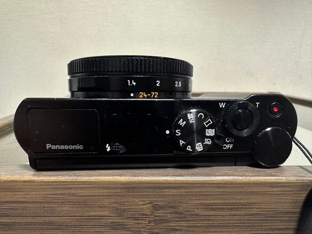 【りん】Panasonic LUMIX DMC-LX9