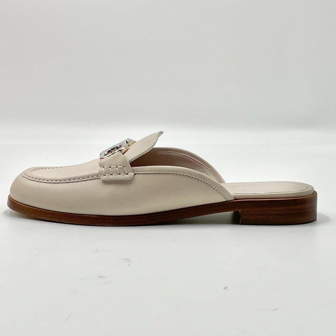 フェラガモ ガンチーニ ミュール パンプス スリッポン ベージュ アイボリー