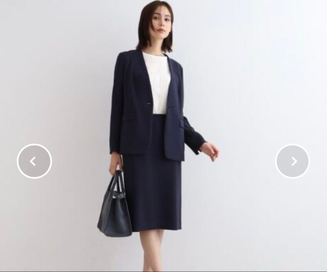 新品　インディヴィ V.A.I ノーカラーJKスーツ　ネイビー　05（XS）