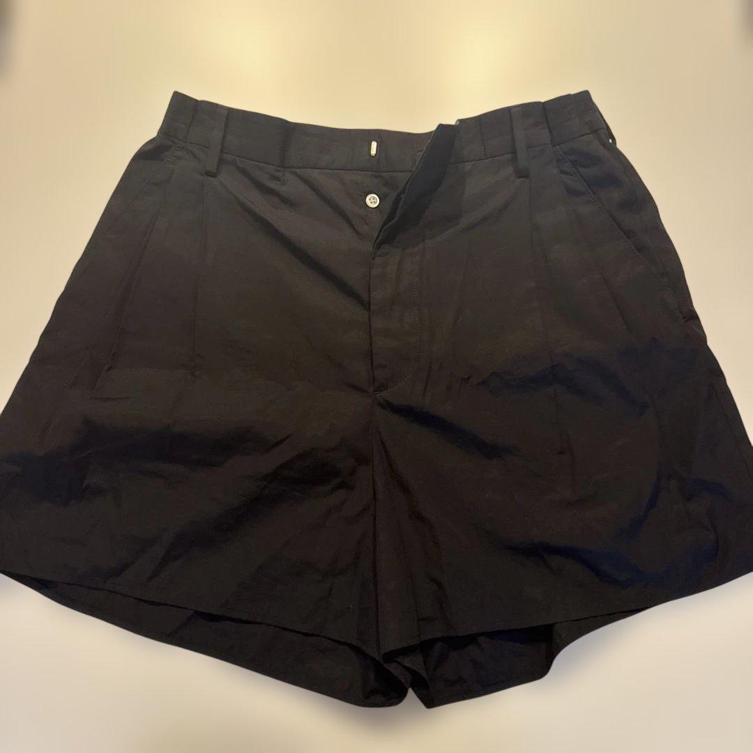 PRADA ブラック ショートパンツ M