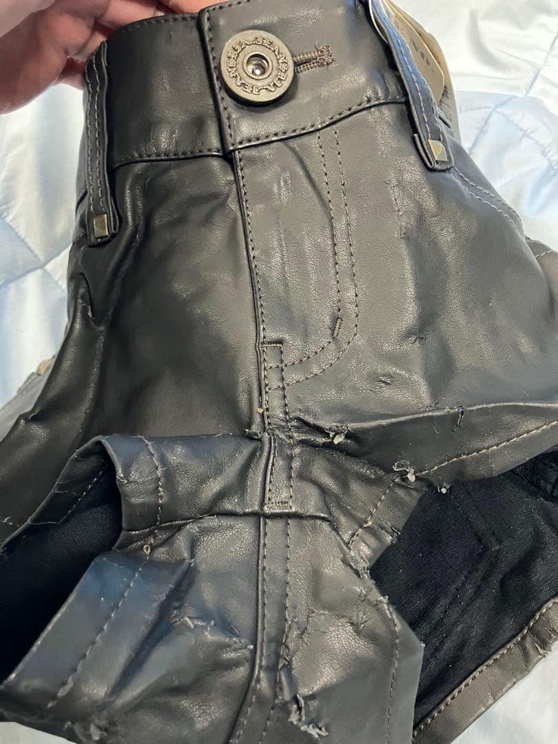 d.i.aスタッズ付きブラックレザーショートパンツ25サイズ