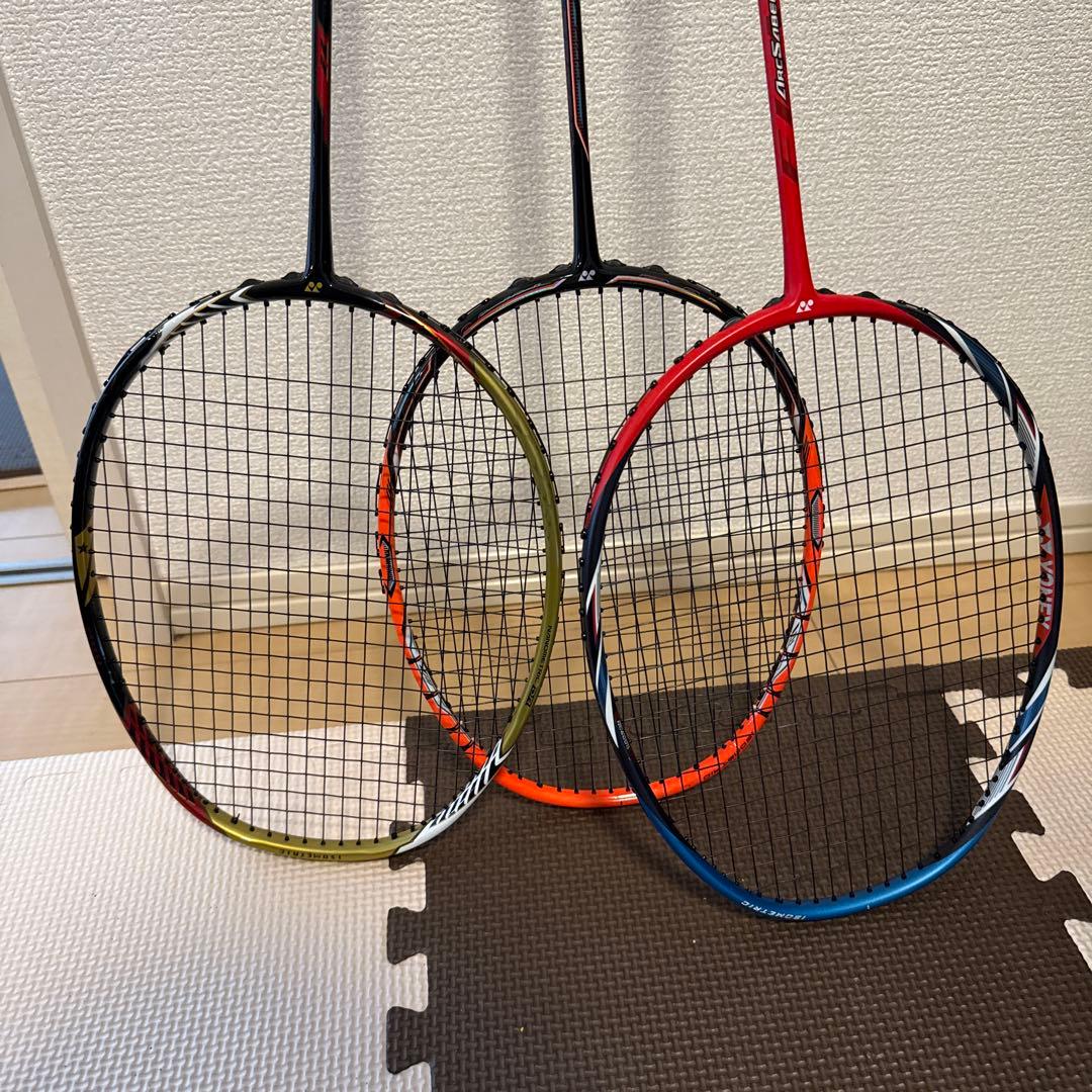 Yonex バドミントンラケット 3本セット ラケットバック付き