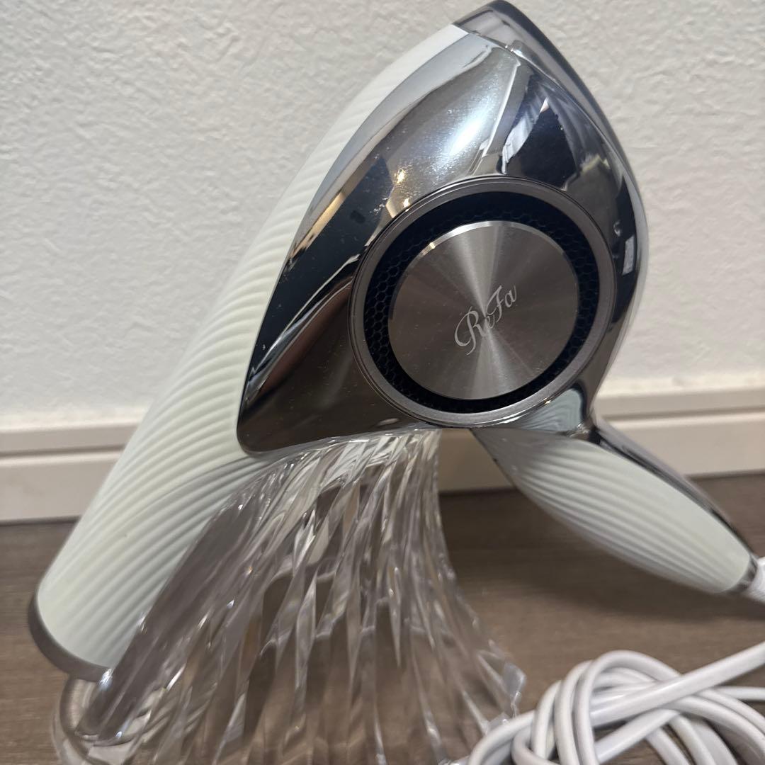 リファ ヘアドライヤー ホワイト（スタンド付き）