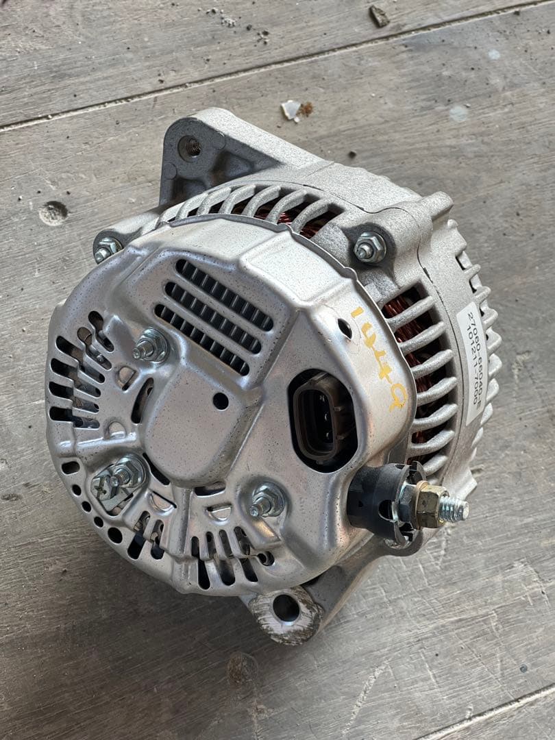 ランクル80系(FZJ80G)オルタネーター(ダイナモ) 中古