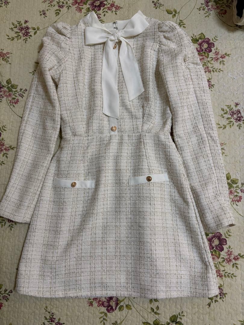 Rosé Muse ribbon tie tweed mini onepiece