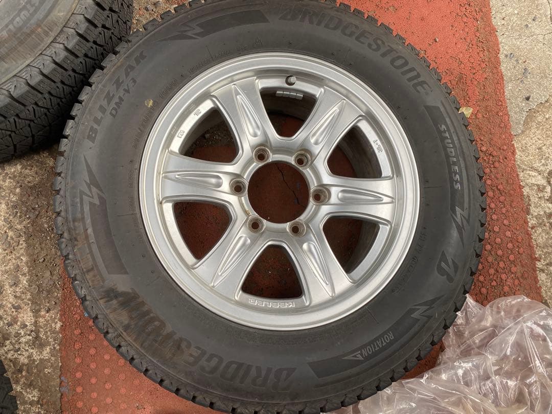 バリ山 KEELER 16インチ 7J スタッドレス 215/70r16