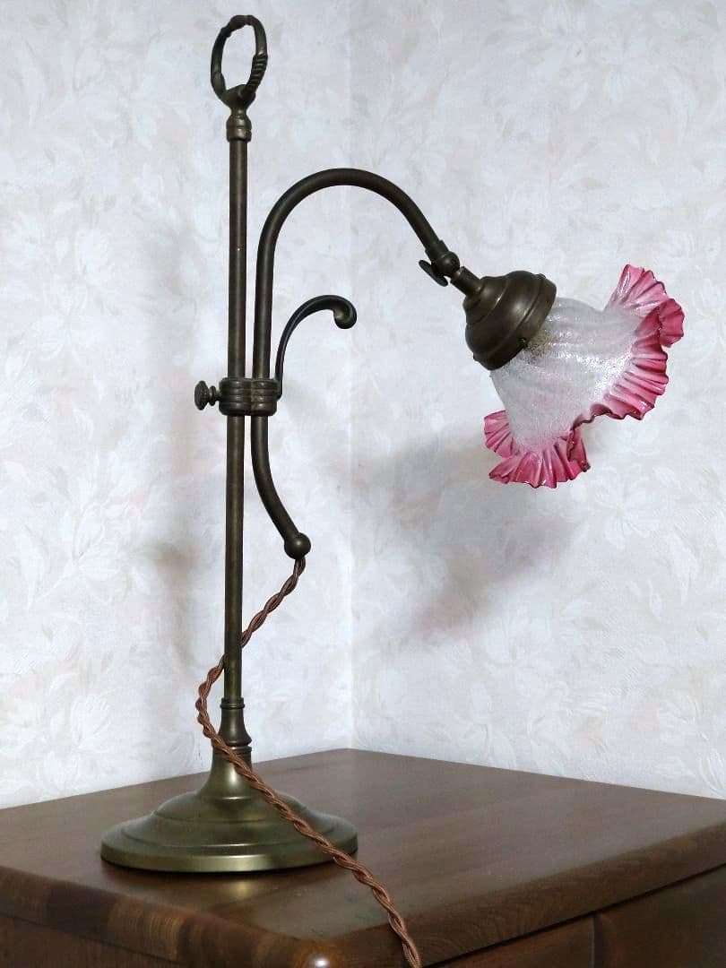 ■アンティーク ■ テーブルランプ フリルシェード