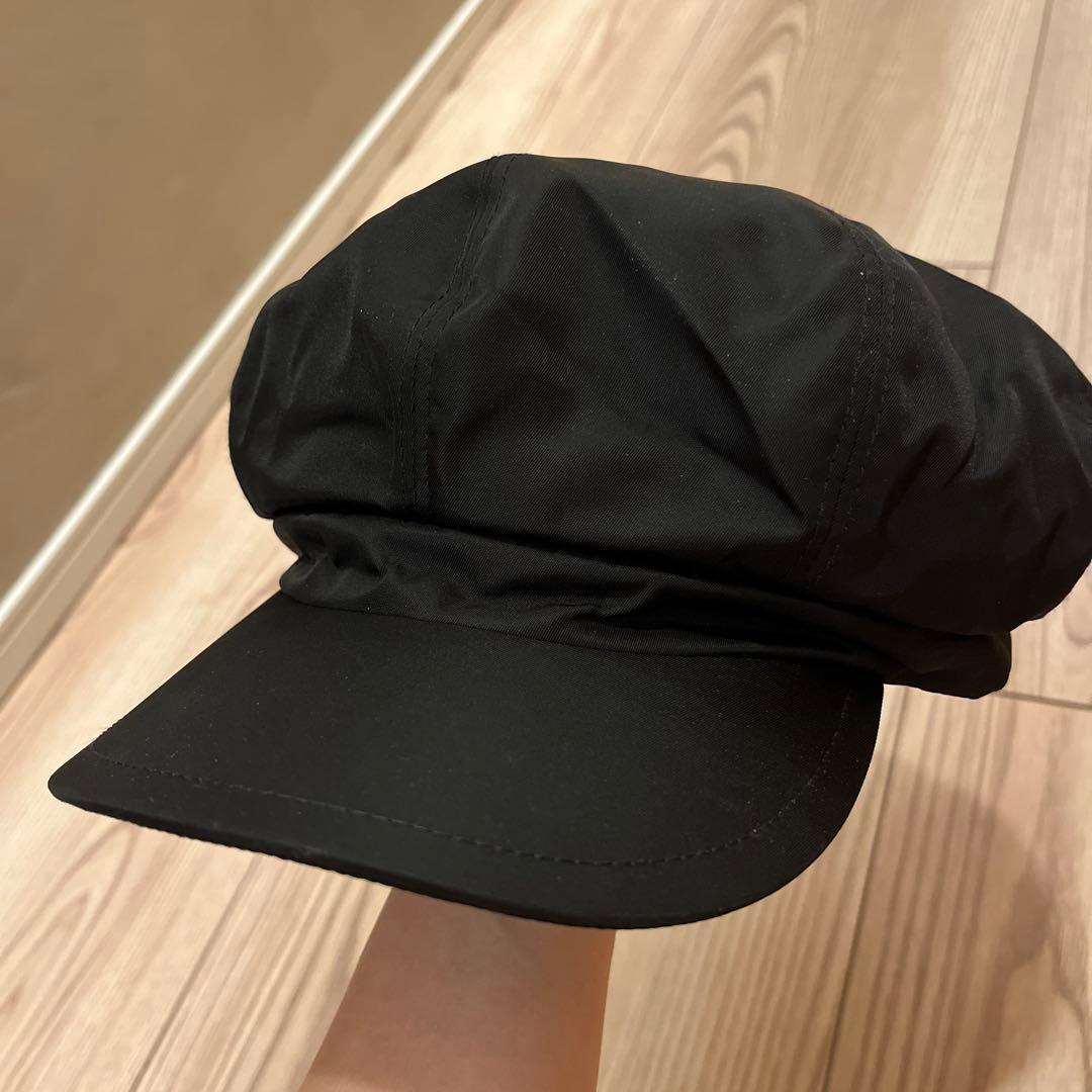 美品！プラダ　キャスケット