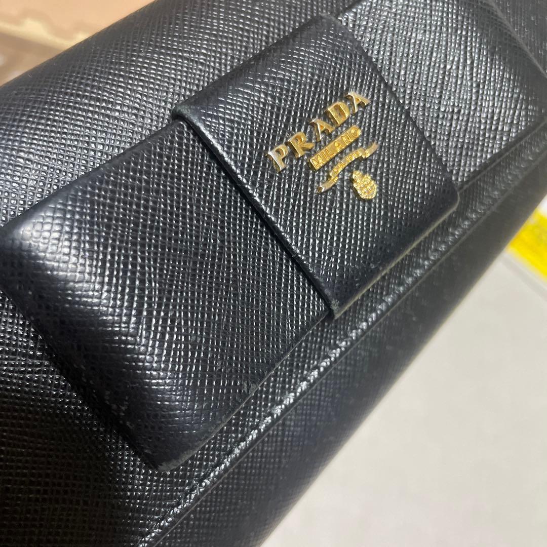 長財布　プラダ　レディース　黒